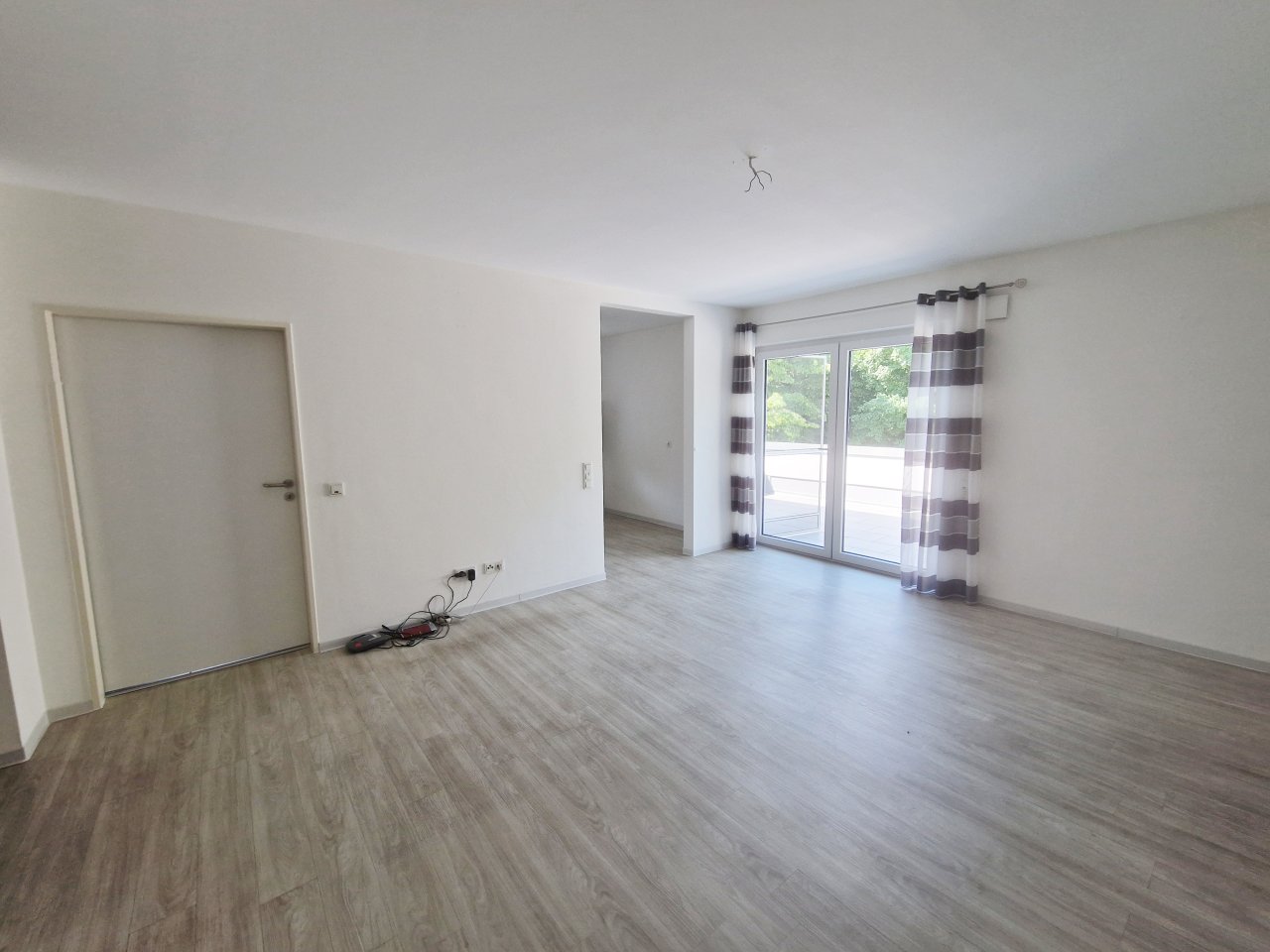 **vermietet** Barrierefreie Penthousewohnung in Löhne mit großer Dachterrasse, Fahrstuhl, Einbauküche und PKW-Stellplatz