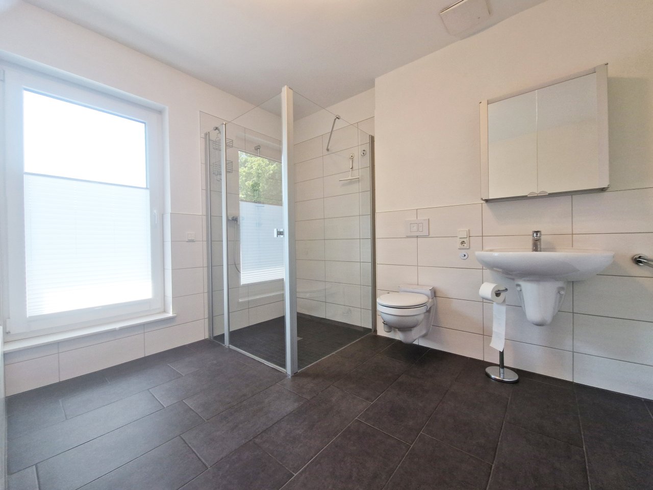 **vermietet** Barrierefreie Penthousewohnung in Löhne mit großer Dachterrasse, Fahrstuhl, Einbauküche und PKW-Stellplatz