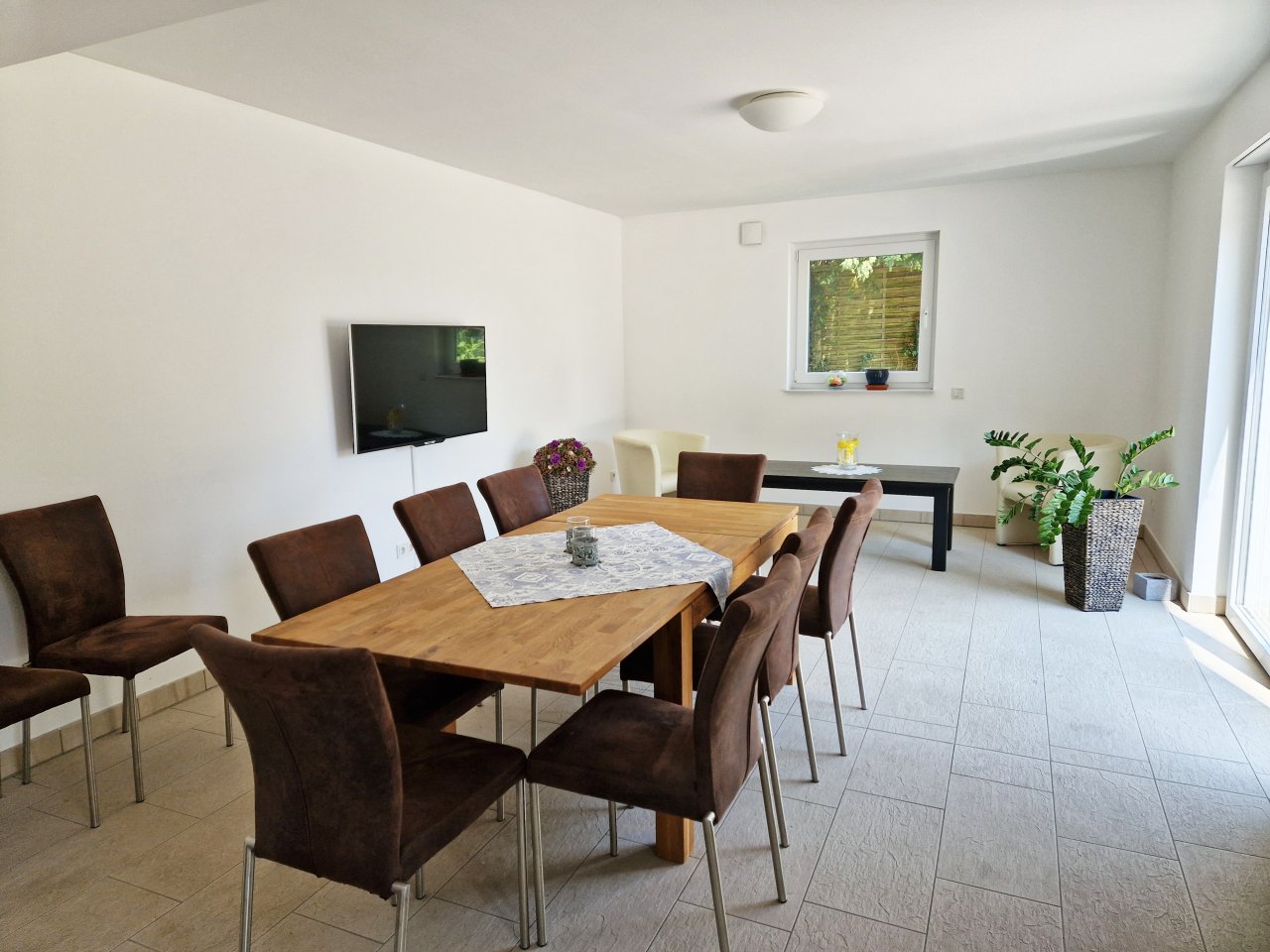 **vermietet** Barrierefreie Penthousewohnung in Löhne mit großer Dachterrasse, Fahrstuhl, Einbauküche und PKW-Stellplatz