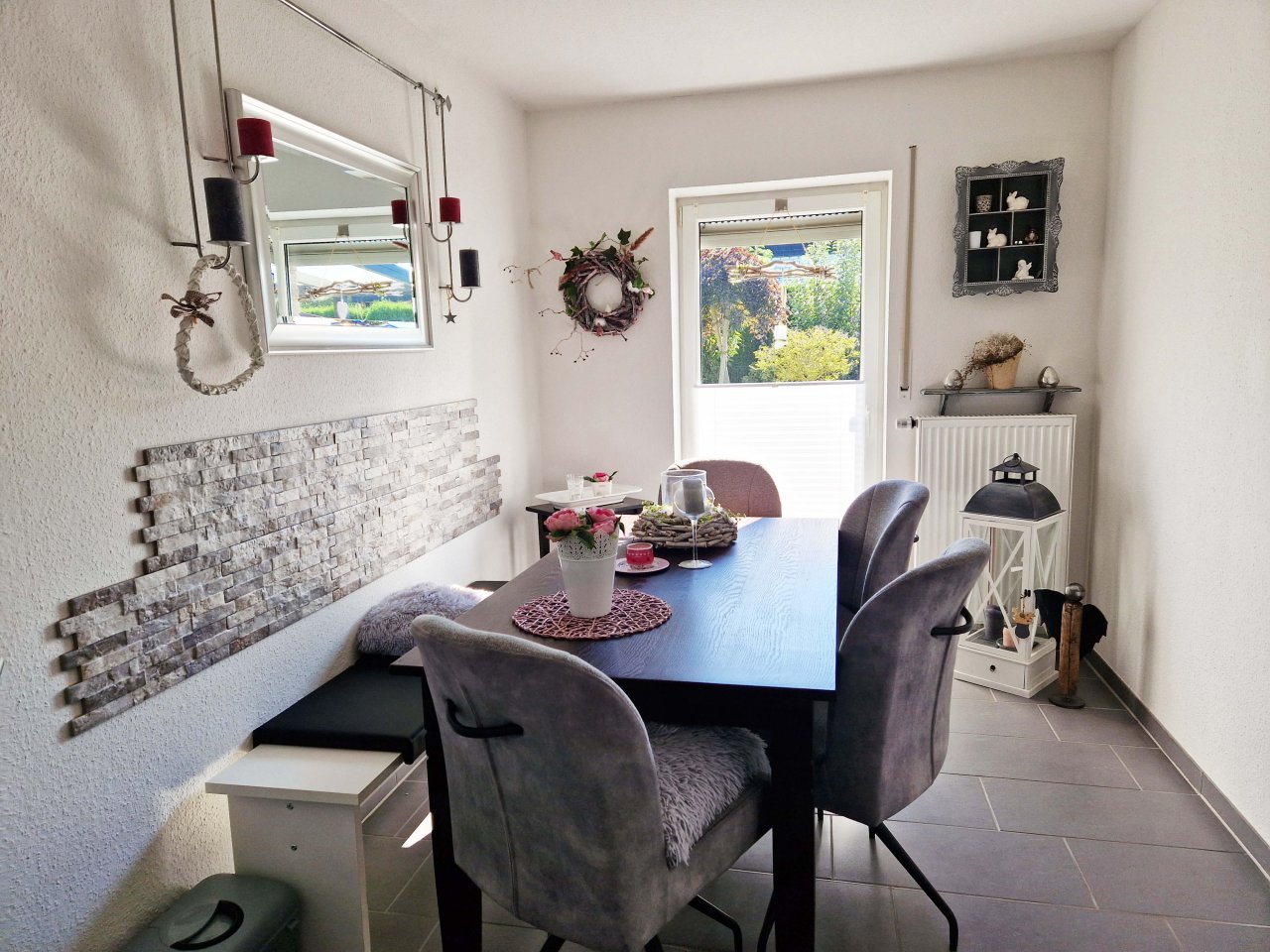 **verkauft** Geschmackvoll, modern, seniorengerecht + 32 m² Dachgeschossfläche