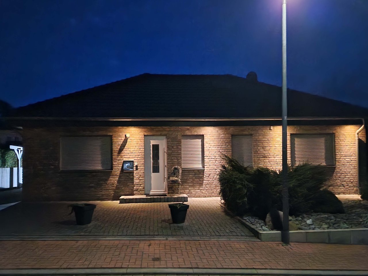 **verkauft** Geschmackvoll, modern, seniorengerecht + 32 m² Dachgeschossfläche