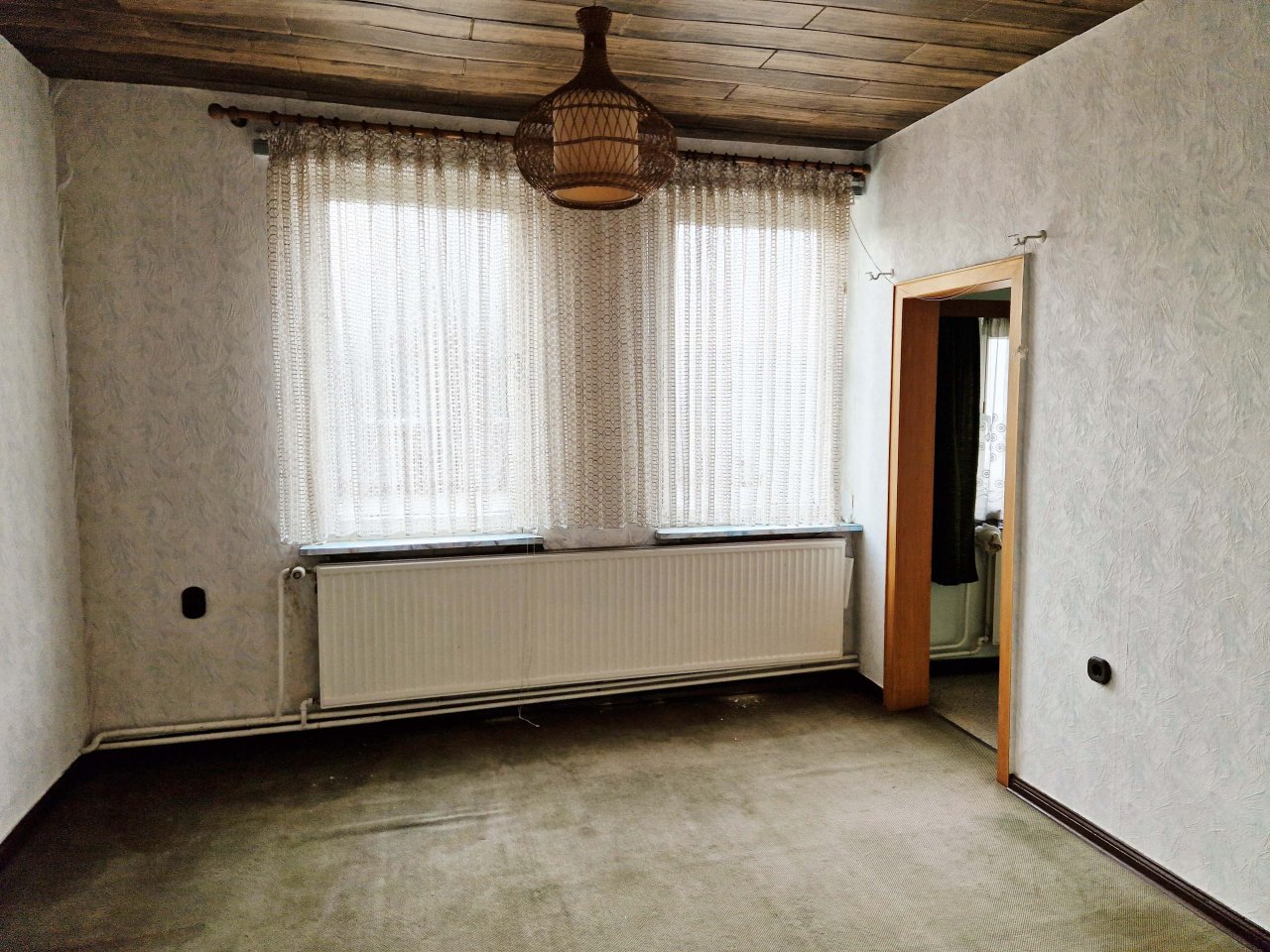 **verkauft**Sanierung oder Abriss... EFH auf großem Grundstück