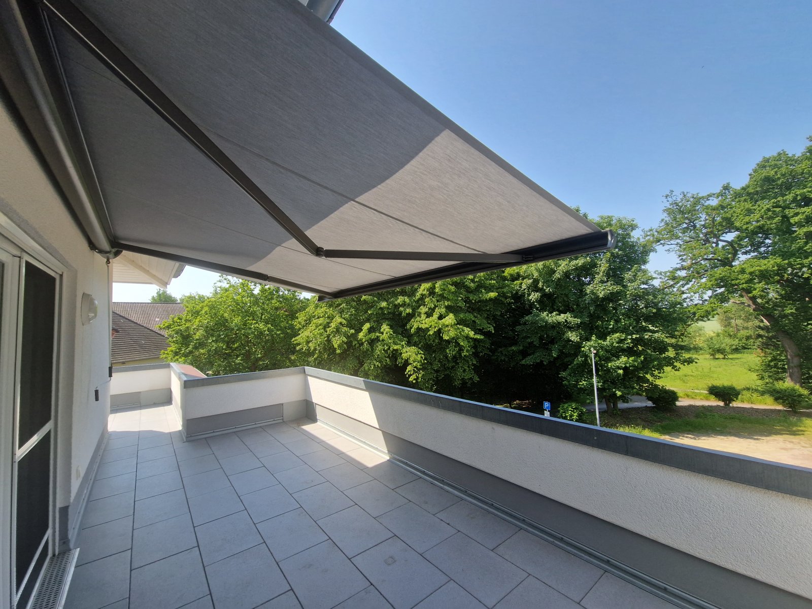 **vermietet** Barrierefreie Penthousewohnung in Löhne mit großer Dachterrasse, Fahrstuhl, Einbauküche und PKW-Stellplatz