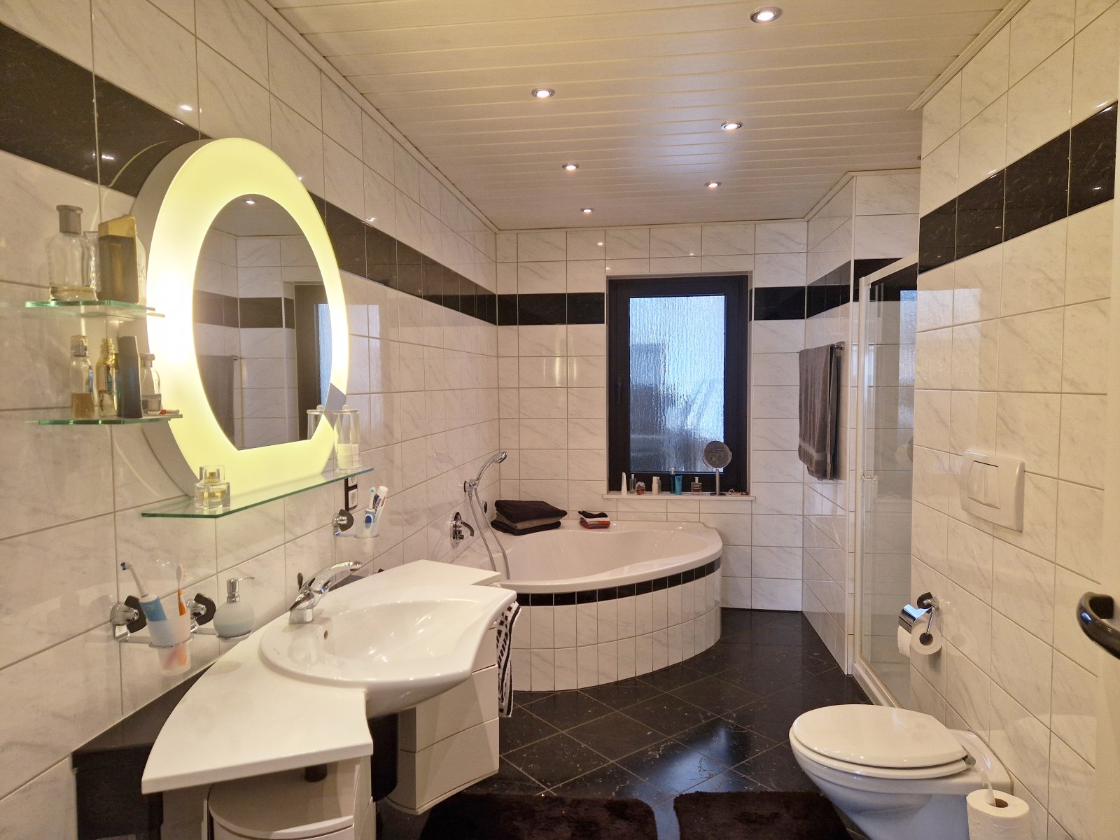 ***verkauft*** Wohn- und Geschäftshaus zentral gelegen