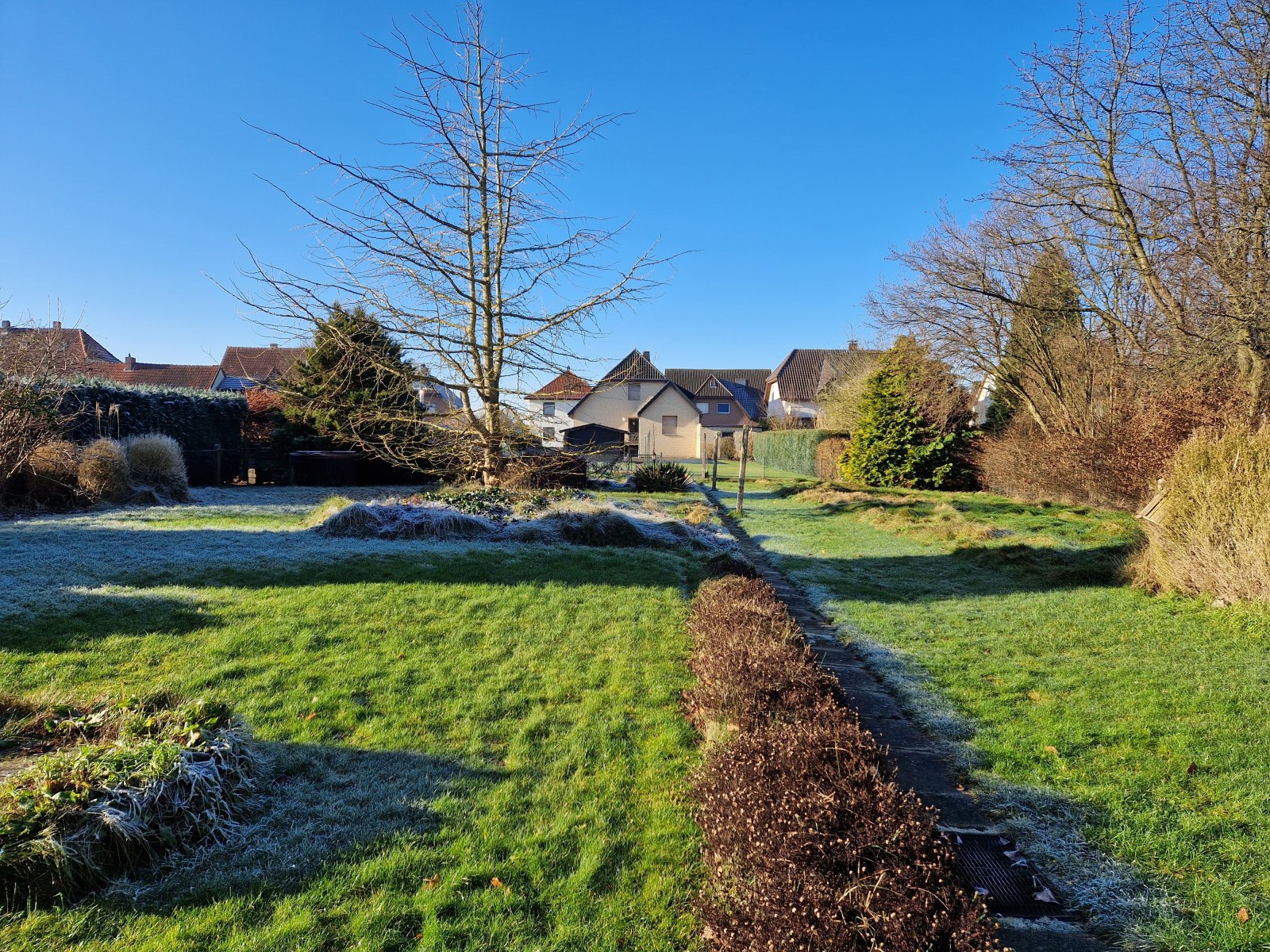 Wunderschönes Grundstück mit sanierungsbedürftigem Wohnhaus