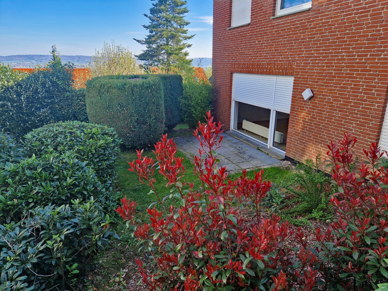 Souterrain-Singlewohnung mit Terrasse und Einbauküche in wunderschöner Lage