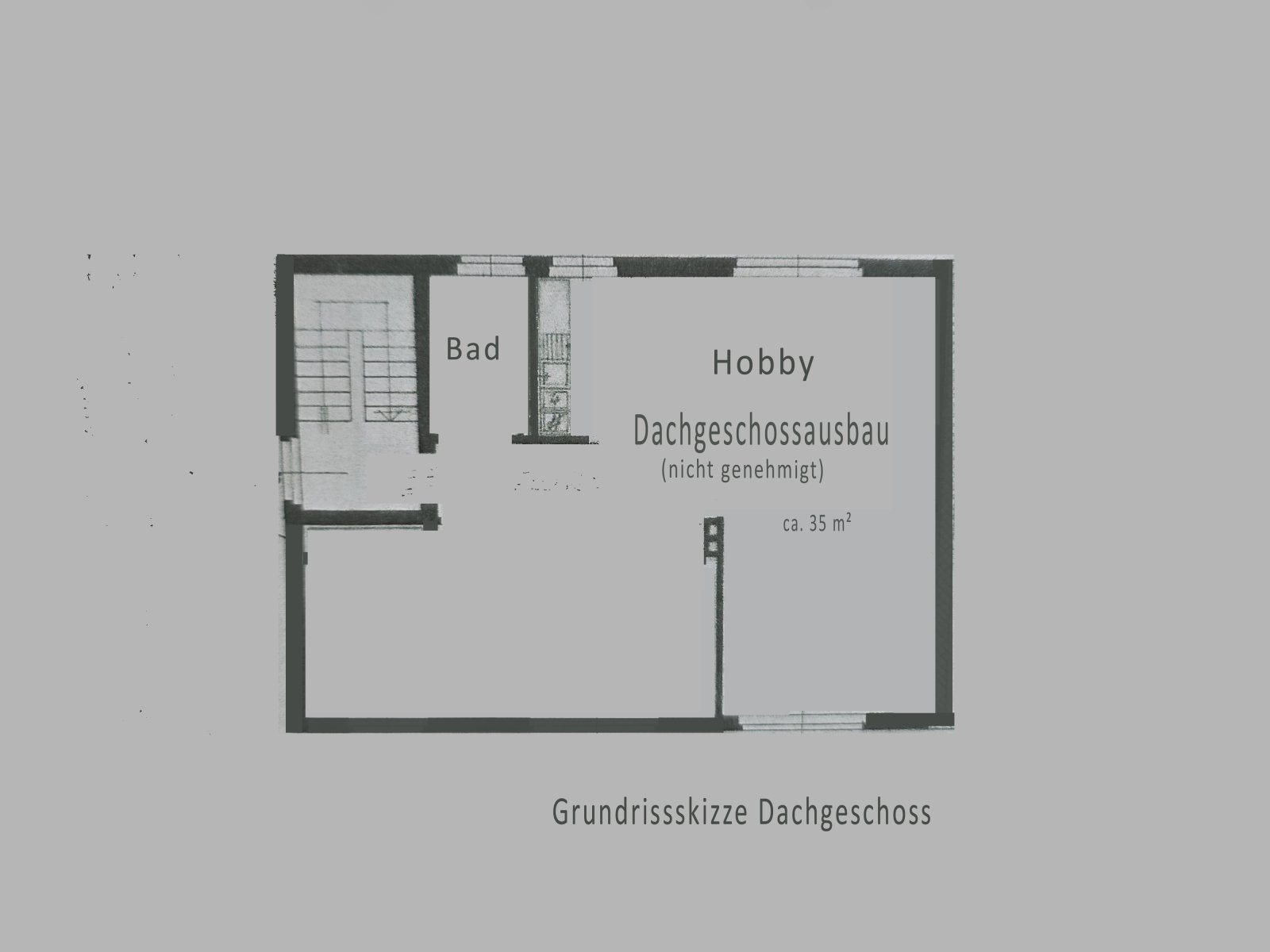 Teilmodernisierte Doppelhaushälfte mit zwei Wohneinheiten und ausgebautem Dachgeschoss
