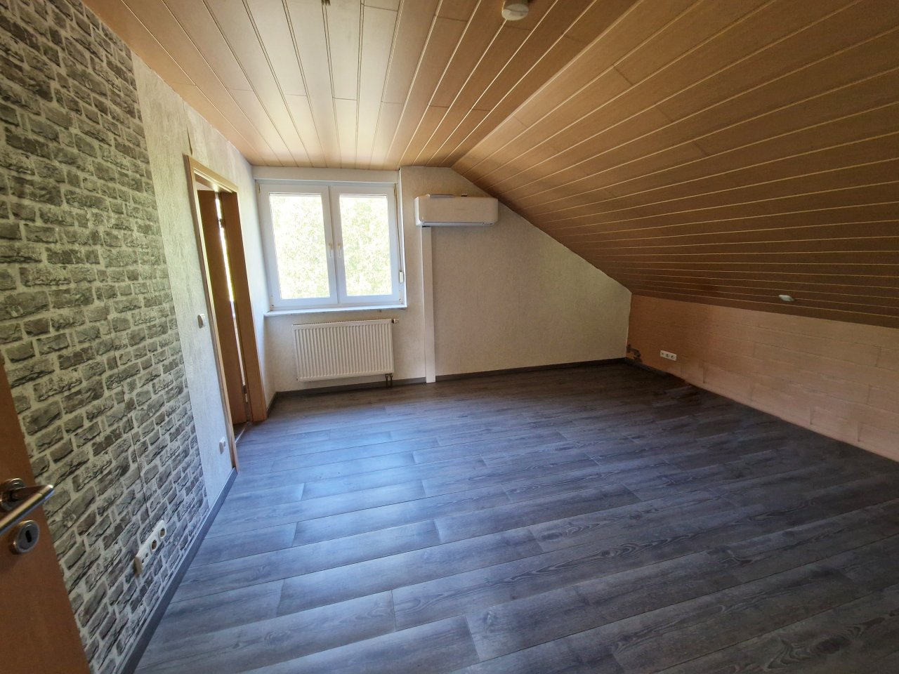 Schlafzimmer DG Schlafzimmer DG