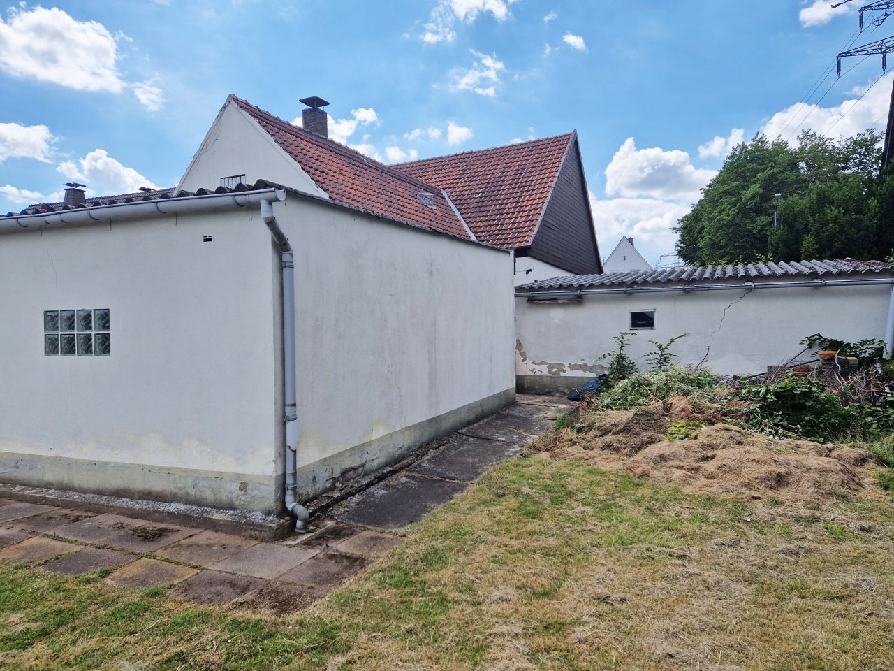 Garage und Schuppen Gartenseite Garage und Schuppen Gartenseite