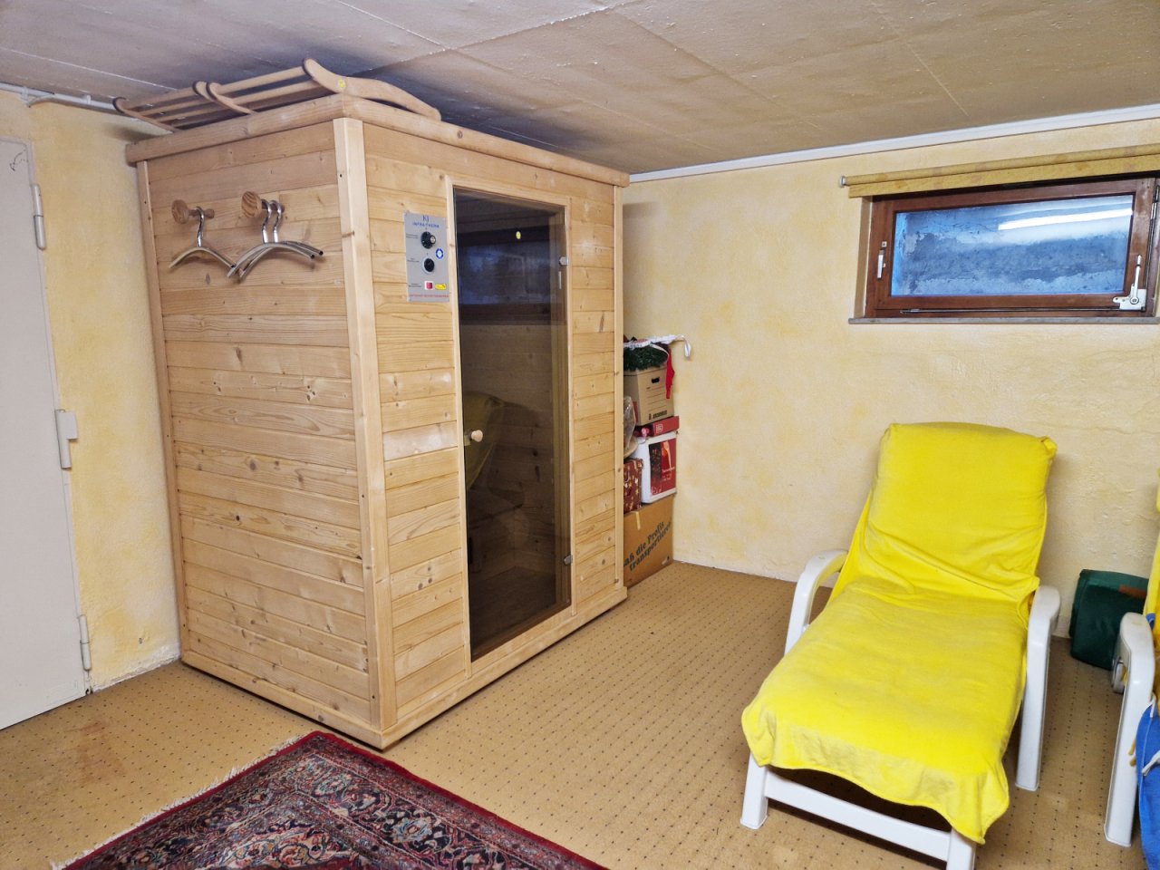 Infrarotsauna (Keller) Infrarotsauna (Keller)