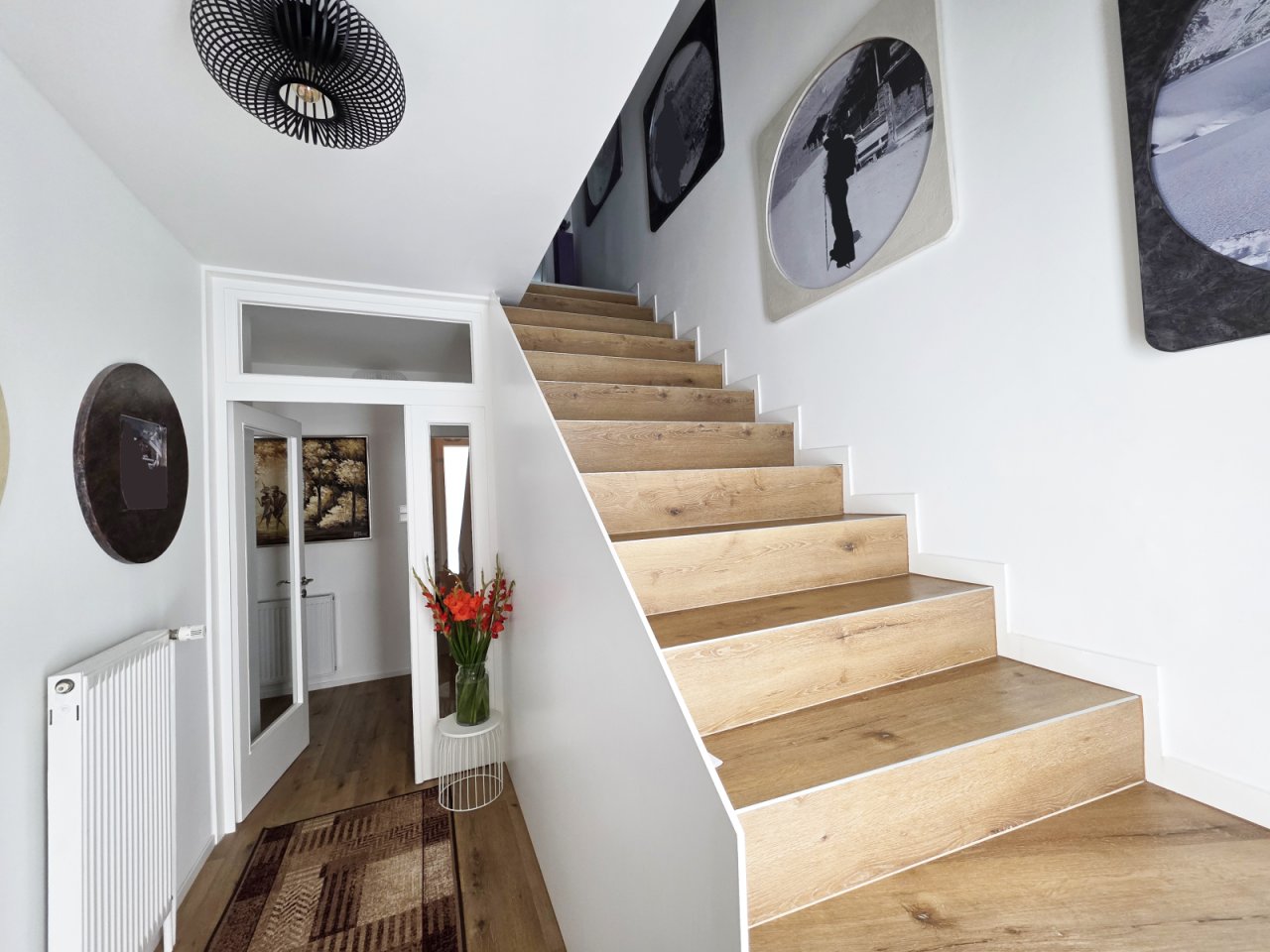 Treppen- und Eingangsbereich 